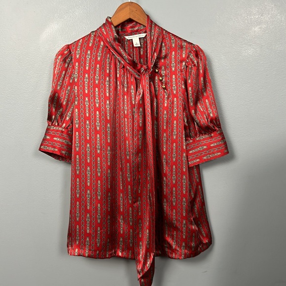 BANANA REPUBLIC Women’s Red Silver Chain silk blouse with front tie M vtg - Picture 13 of 13